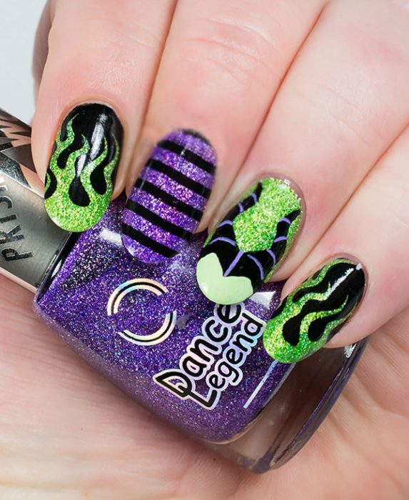 Diseño de uñas para halloween de Maléfica 