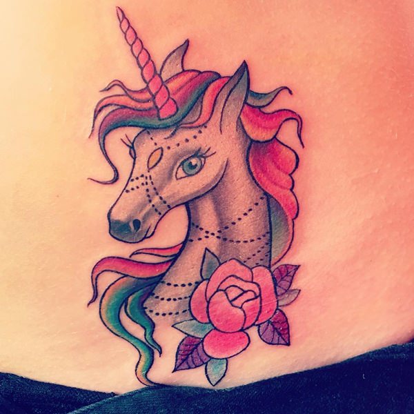 25 tatuajes de unicornios que querrás hacerte hoy mismo