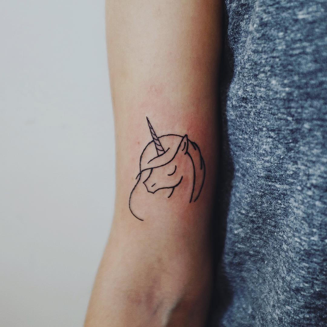 25 Tatuajes De Unicornios Que Querrás Hacerte Hoy Mismo