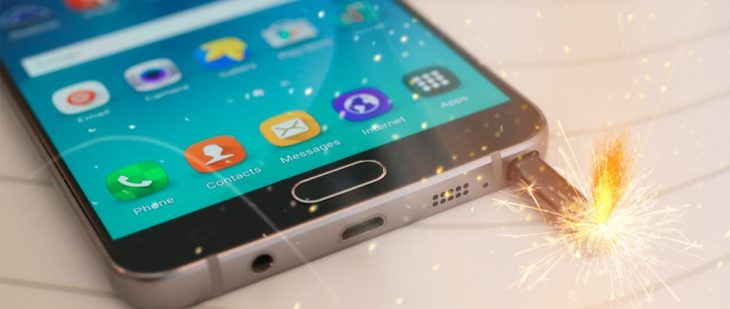 Galaxy Note 7 con cordón encendido