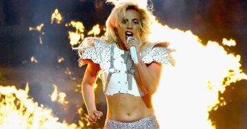 Lady Gaga anota ‘touchdown’ al responder las críticas sobre su cuerpo