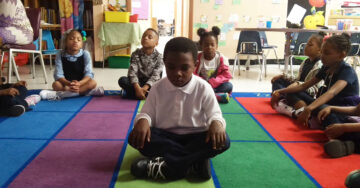 ‘Mindful Moment’, el programa que sustituye el castigo por meditación en las escuelas