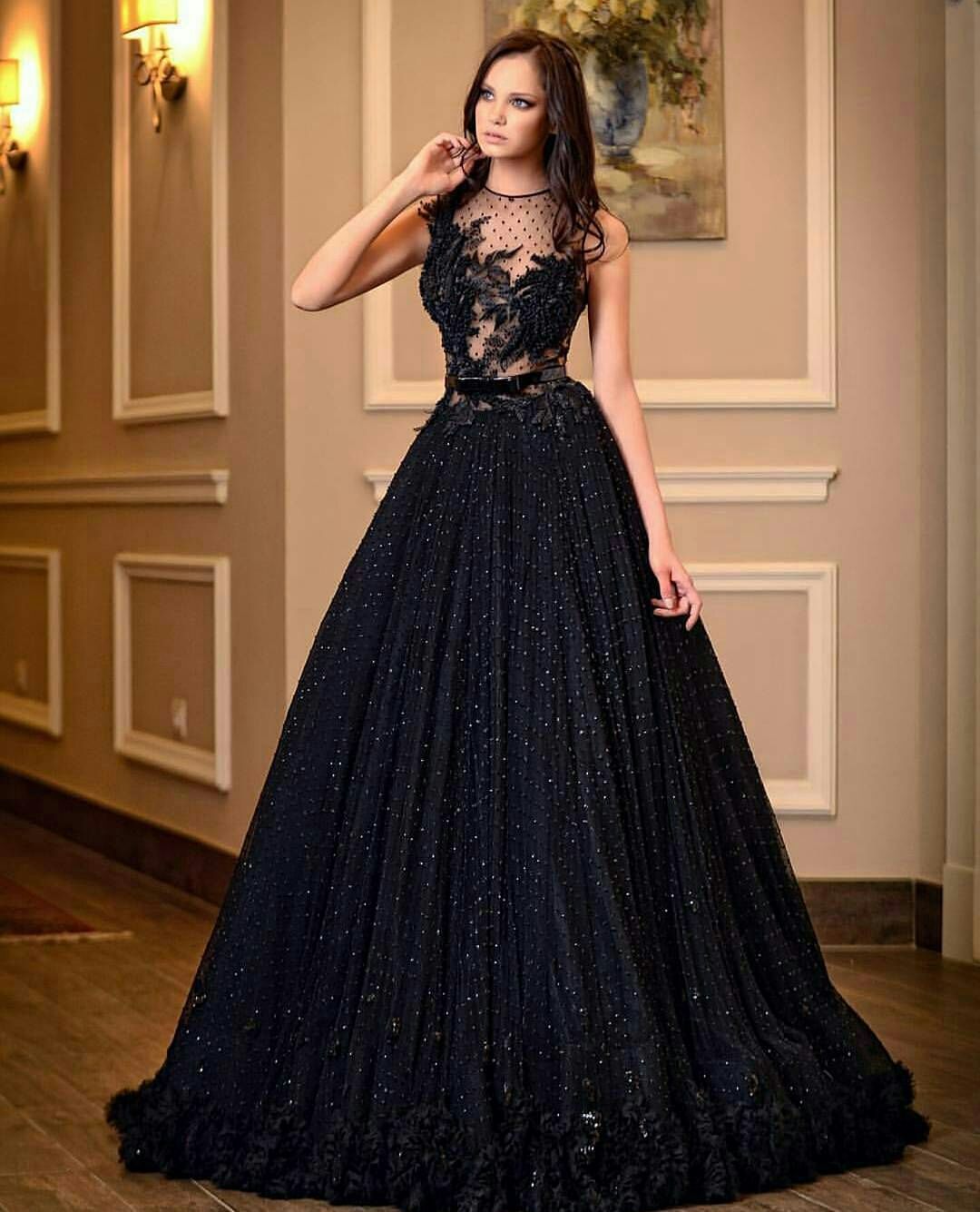 15 Vestidos de color negro que vas a querer usar en tus XV