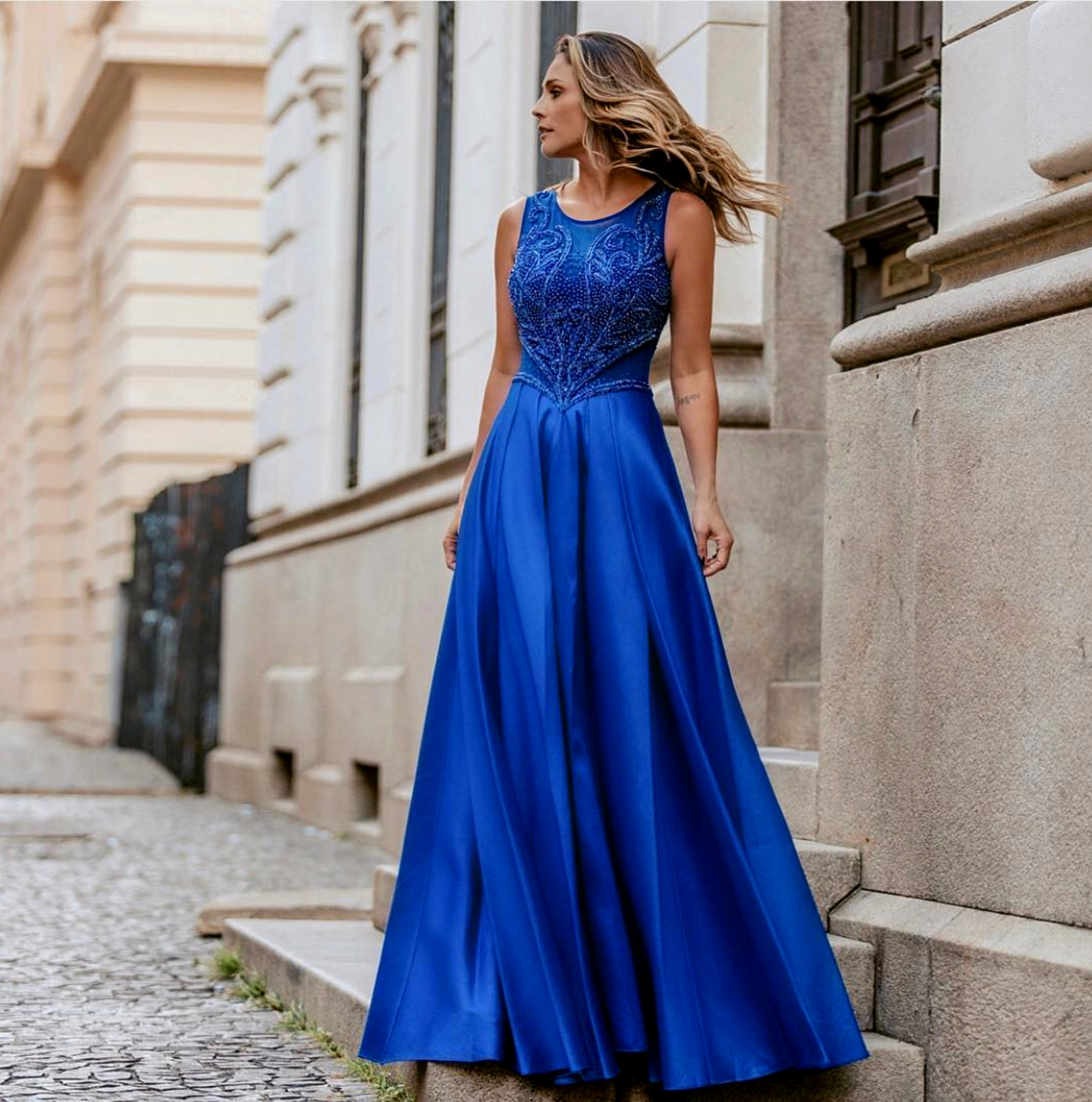 Camello obturador Sui Bonitos y elegantes vestidos azul royal para tu graduación