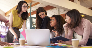 Las mujeres que se ayudan entre sí son más exitosas