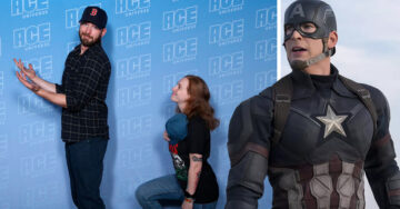 Mujer paga 200 dólares por saludar el trasero de Chris Evans