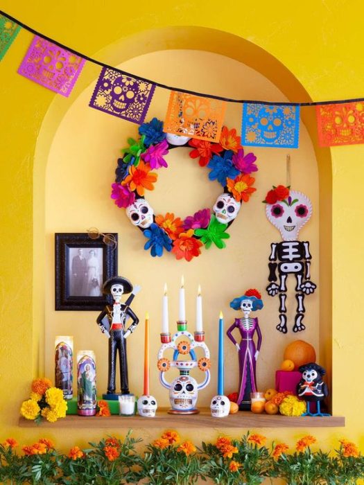 dia de los muertos decorations for altar to color