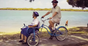 Su esposa tiene Alzheimer y él construye una bici para pasear juntos