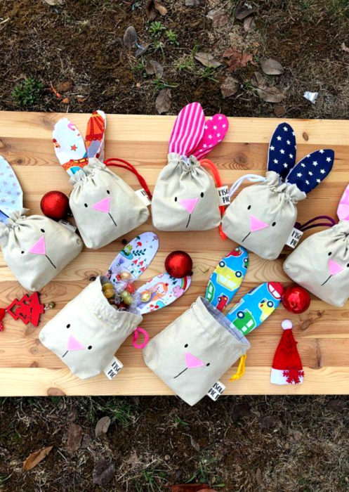 Aguinaldos para fiesta infantil del Día del Niño; bolsa de tela reutilizable de conejo con dulces