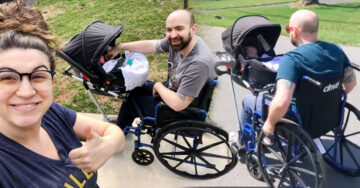 Estudiantes adaptan una silla de ruedas con portabebés para que papá pueda pasear a su hijo