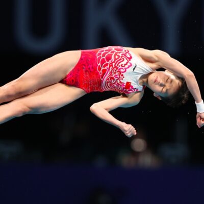 Quan Hongchan, the 14-year-old girl who won a gold medal so she could ...