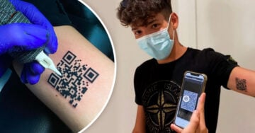 Se tatuó el código QR de su vacunación para ya no estar batallando cuando se la piden