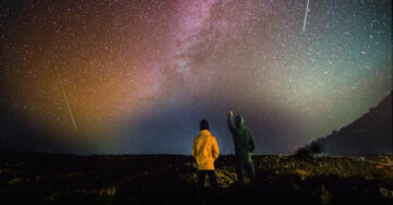 Prepárate porque hoy en la noche el cielo se iluminará con una lluvia de estrellas dracónidas