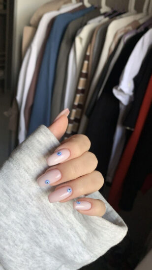 Ideas De Poses Para Presumir Tu Manicura En Tus Stories