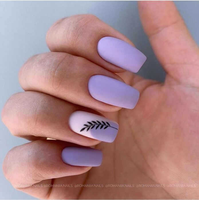 15 increíbles ideas para decorar tus uñas en color lila