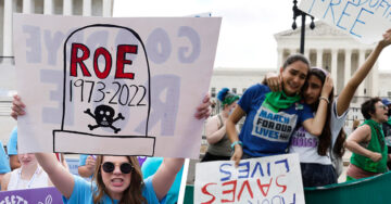 Corte Suprema de Estados Unidos elimina el derecho al aborto después de 49 años