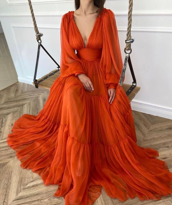 13 Vestidos naranjas que te harán ver como una princesa