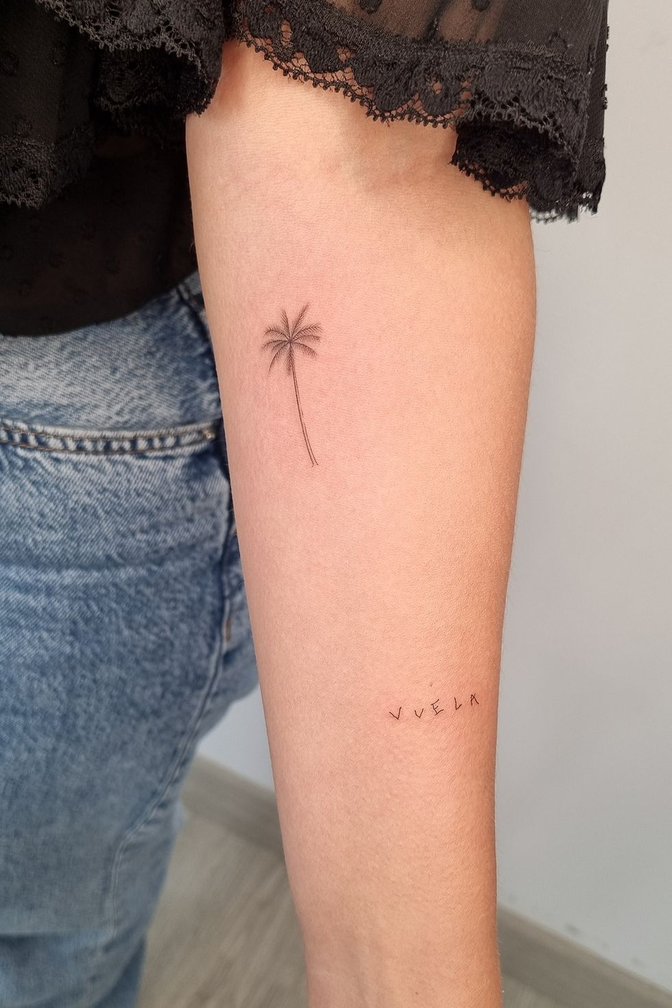 quince-ideas-de-tatuajes-minimalistas-de-una-sola-l-nea