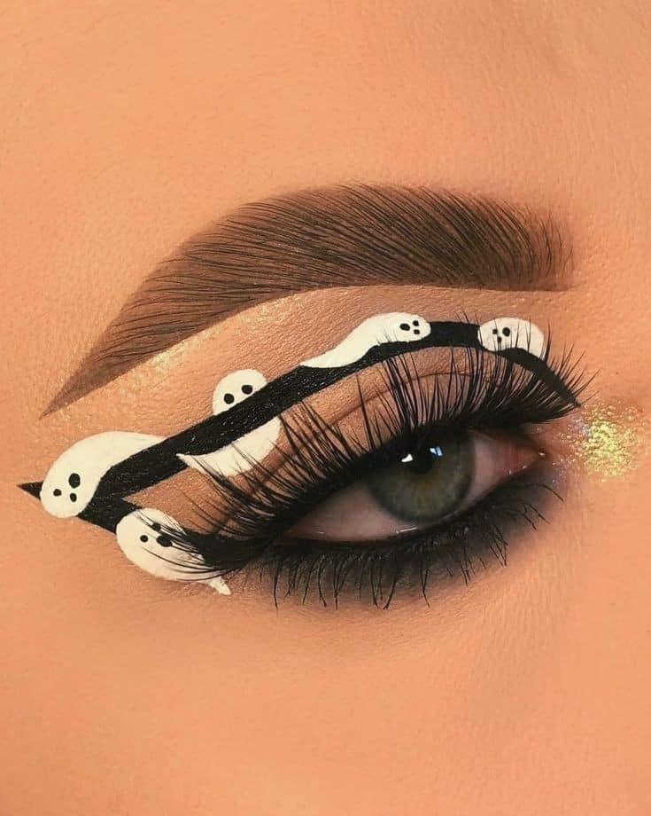 Incredible Eyeliner Ideas To Celebrate Halloween Or The Day Of The