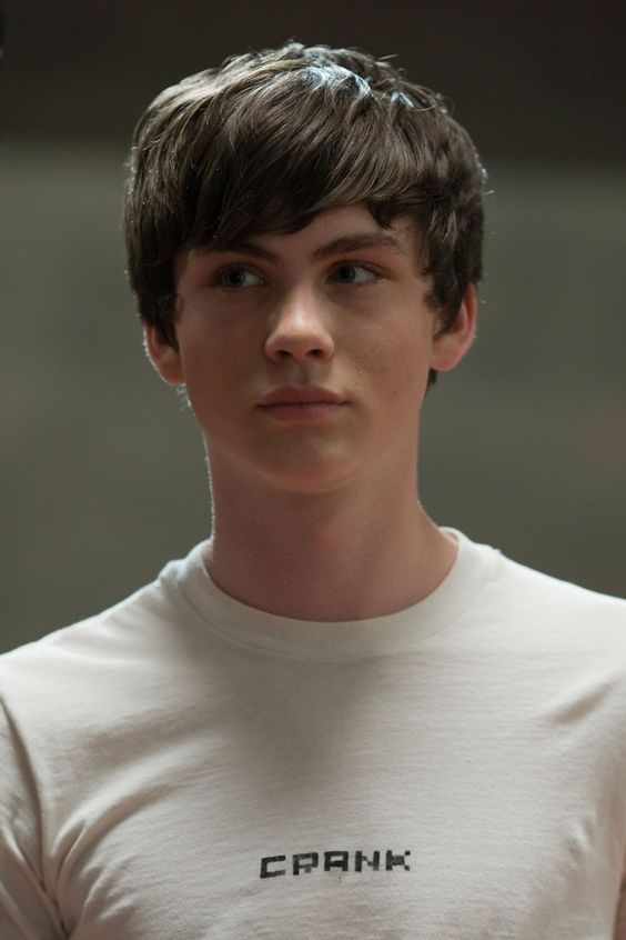 15 Photos and Movies of Logan Lerman Through the Years - Imageantra