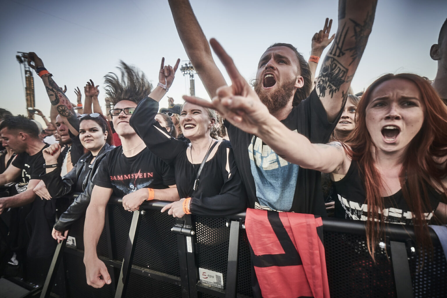 Miles De Fans Protestan Contra La Banda Rammstein En Berl N